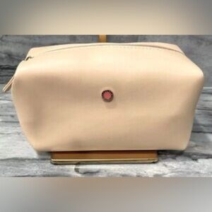 Emirates bvlgari makeup travel toiletry makeup plus cream hair tie ear plugs